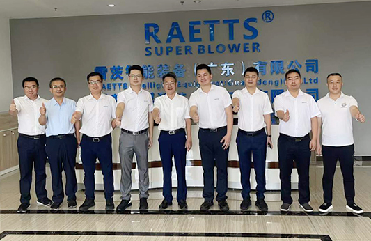 贛州市副市長陳水連、贛州市經(jīng)開區(qū)黨工委副書記梁丁盛等領(lǐng)導先后蒞臨雷茨考察