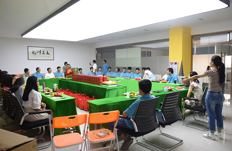 情暖中秋，愛在銳天！—2018銳天中秋節(jié)感恩活動(dòng)